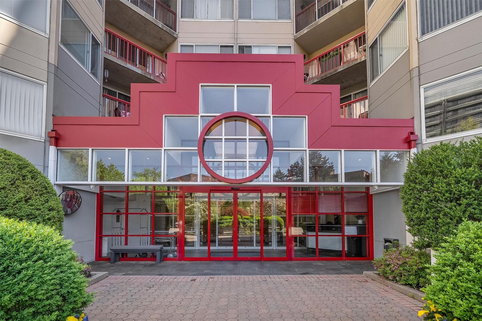 Property Photo: 10 Stewart Place 4de NY 10603