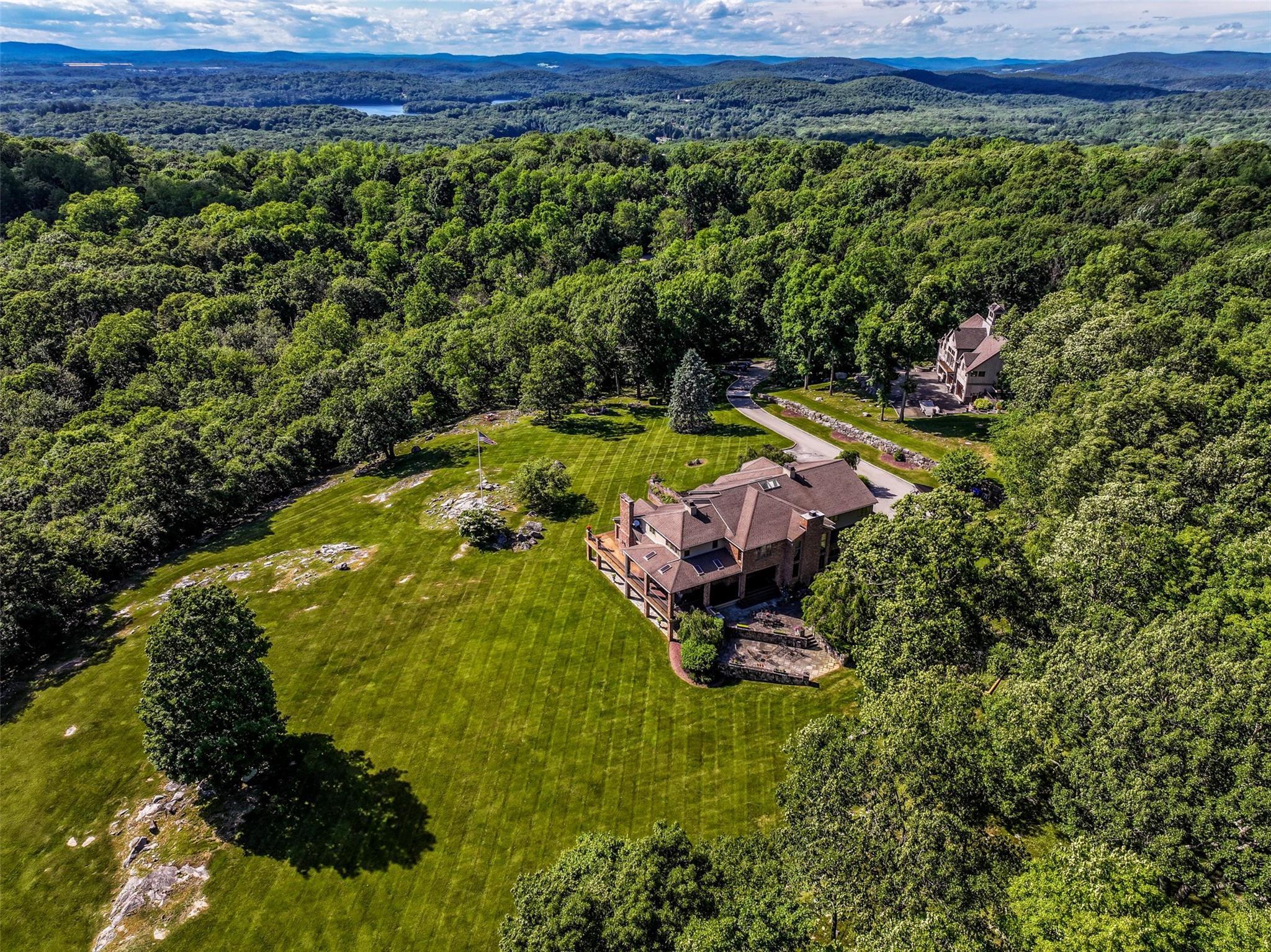 Property Photo:  16 Reynwood Drive  NY 10509 
