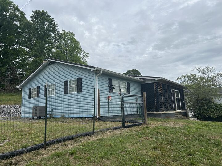 Property Photo: 281 Webb Road TN 37857