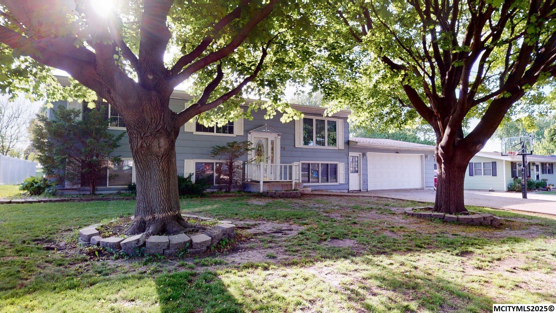 Property Photo: 15 Circle Terrace IA 50456