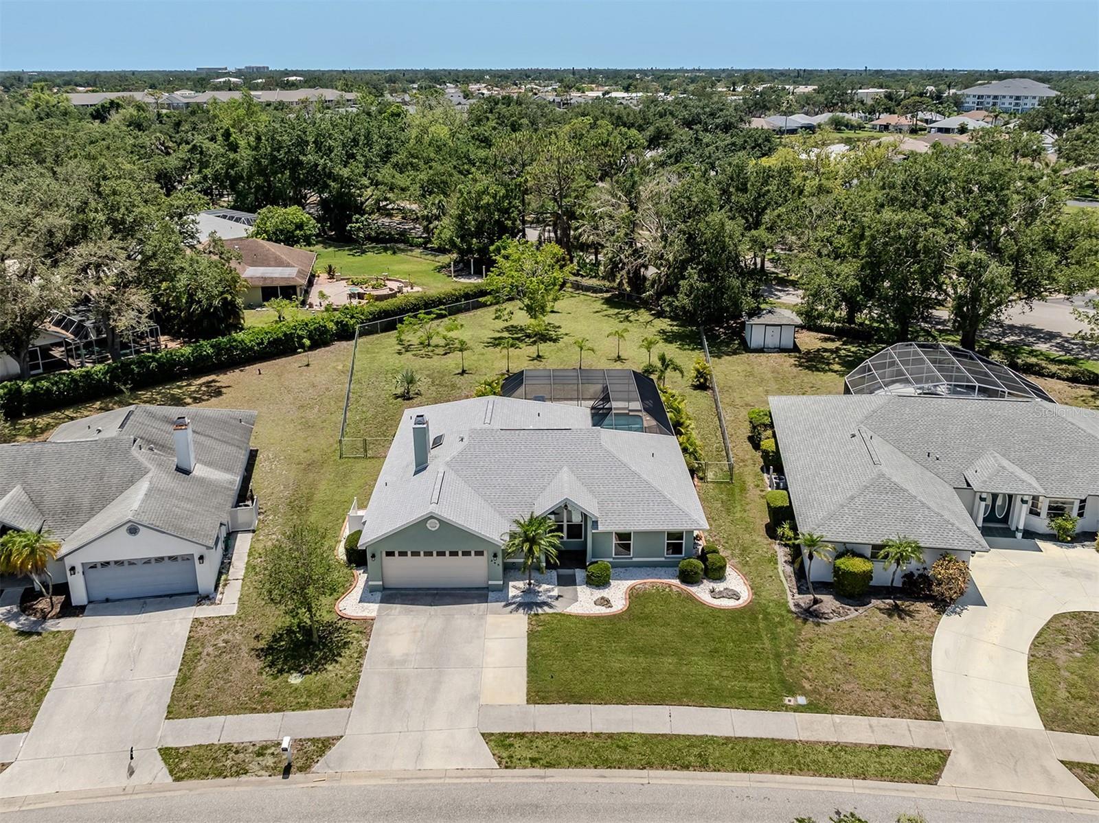 Property Photo:  245 Woodingham Trail  FL 34292 