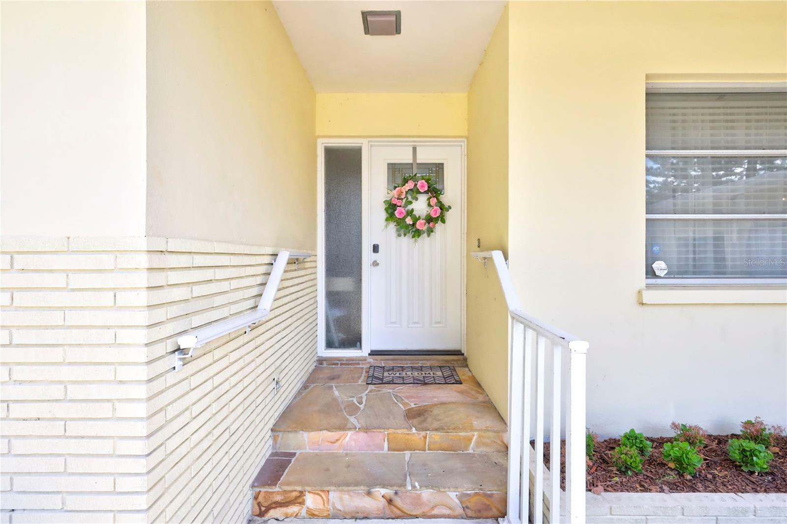 Property Photo: 1456 Jasmine Way FL 33756