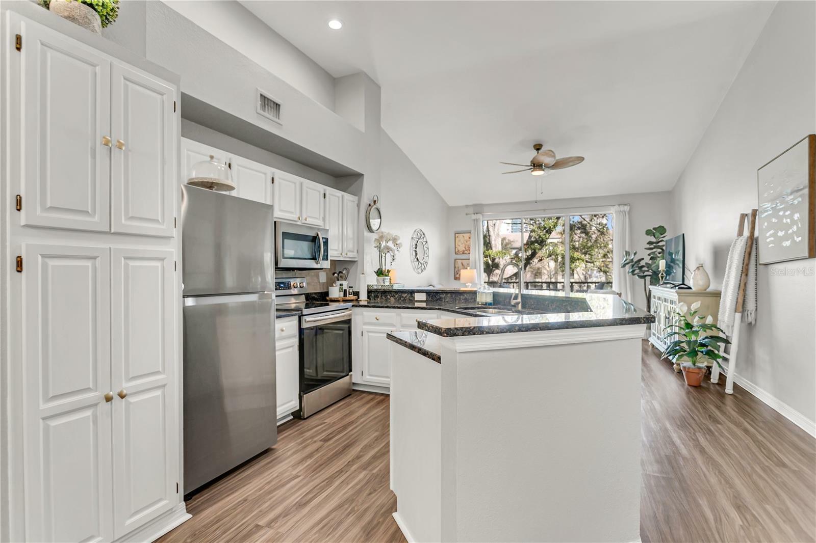 Property Photo: 628 Arbor Lake Lane 628 FL 33602