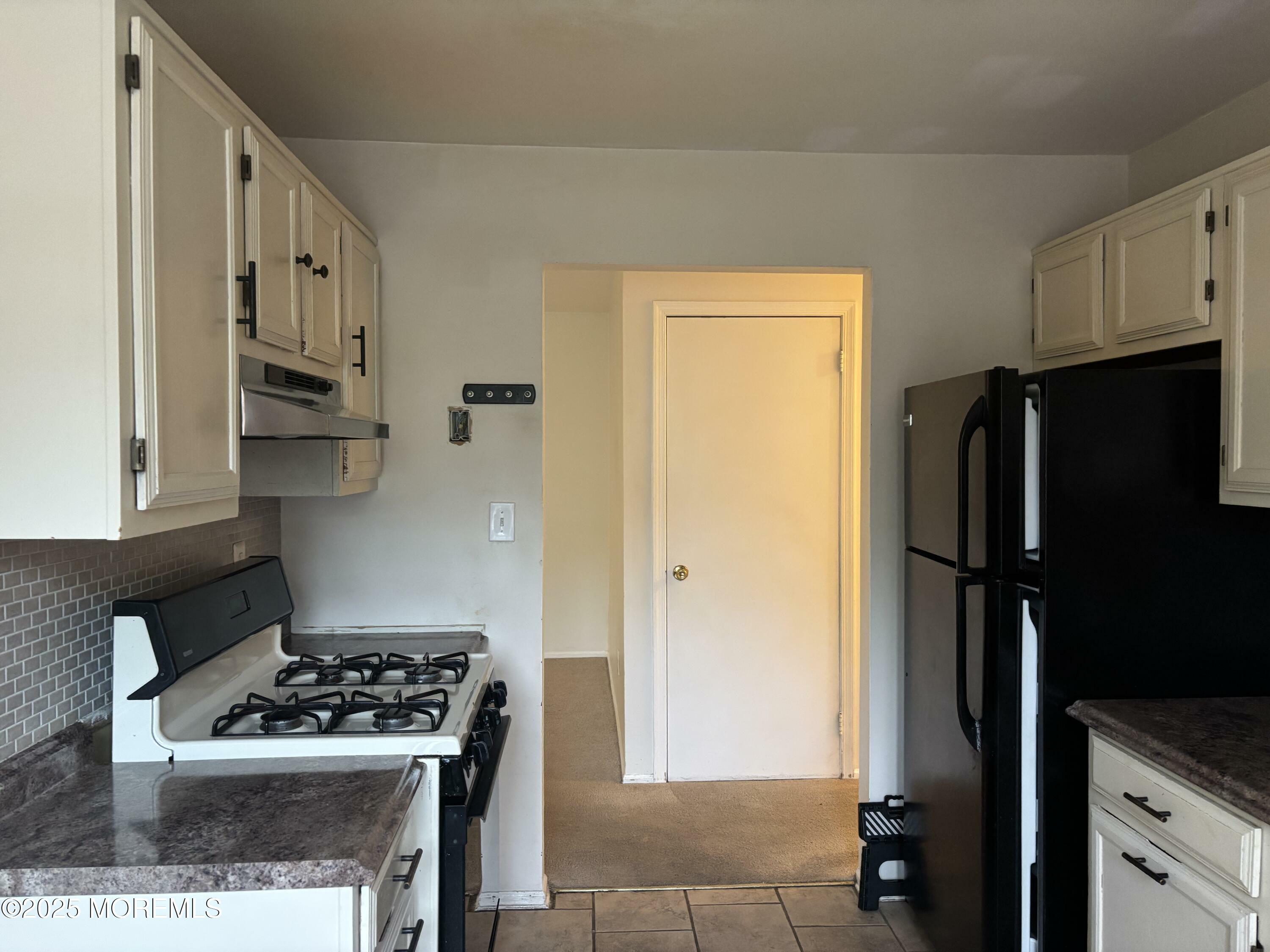 Property Photo:  22 Chinkaberry Court  NJ 07731 