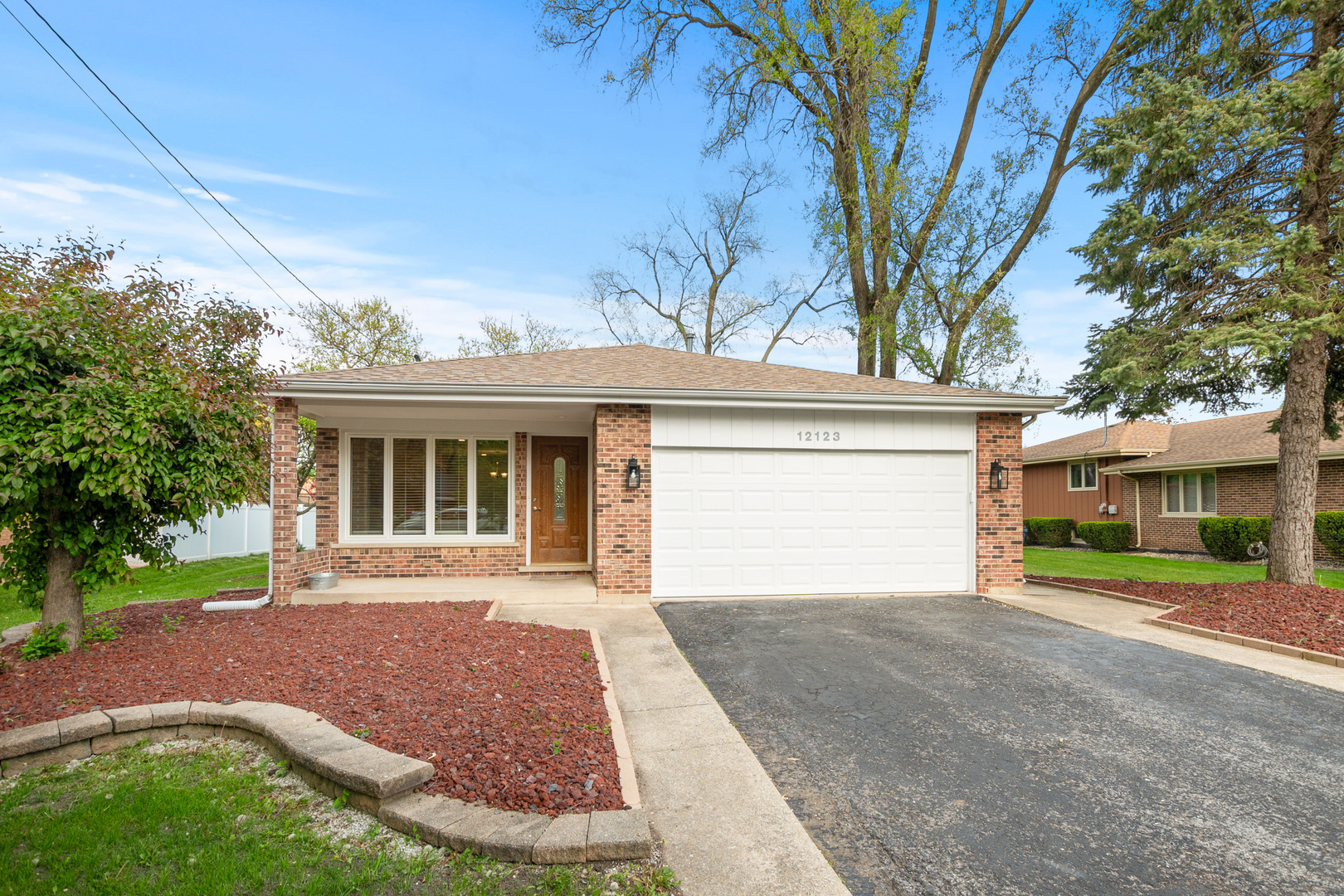Property Photo: 12123 S 72nd Court IL 60463