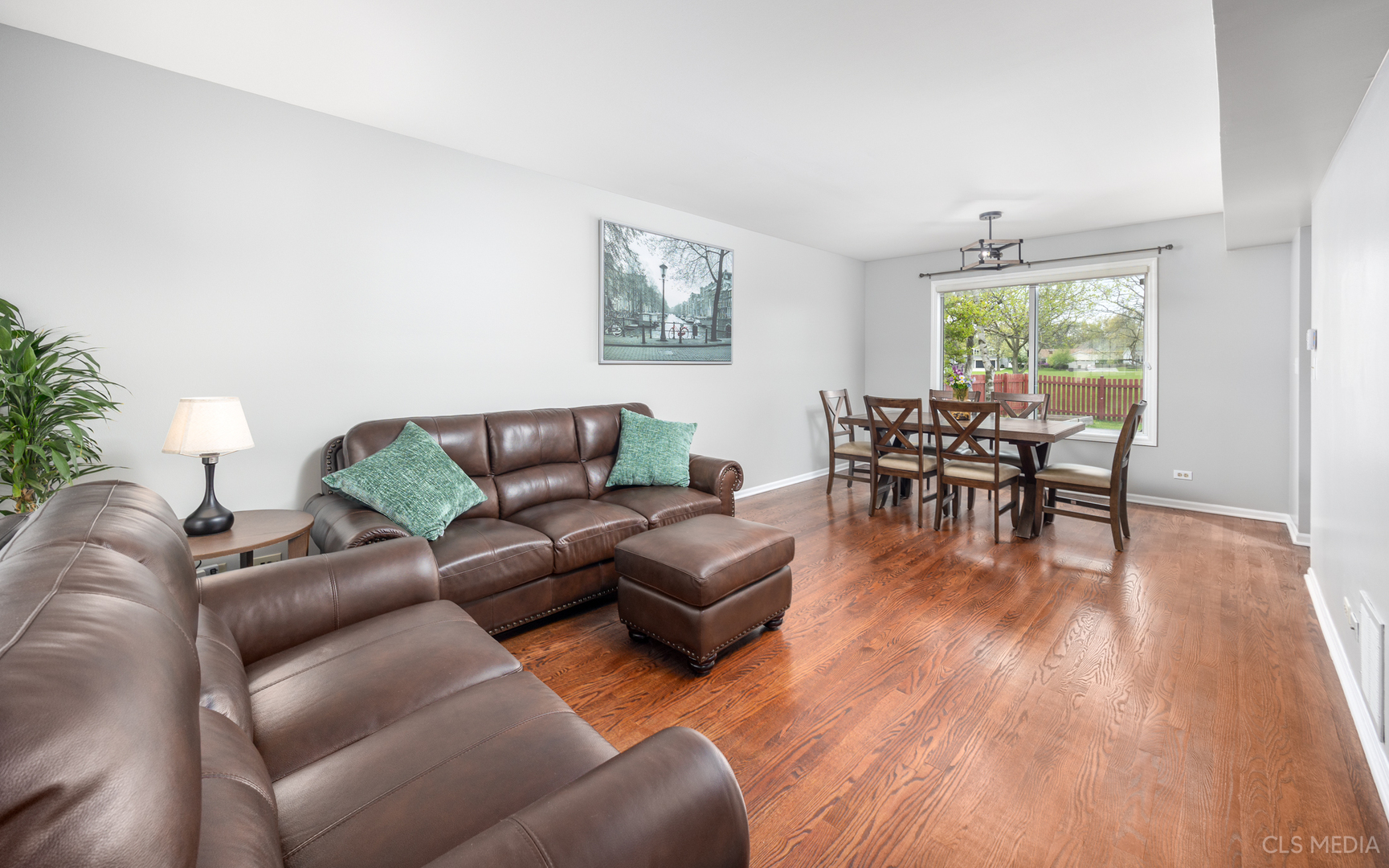Property Photo: 658 Cutter Lane IL 60007
