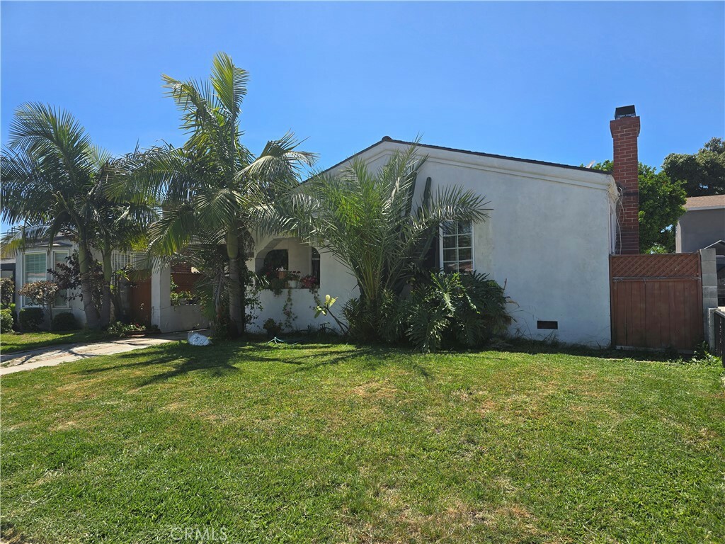 Property Photo: 519 N Sloan Avenue CA 90221