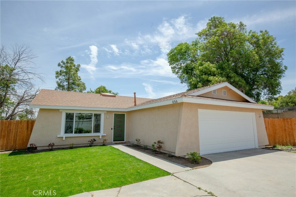 Property Photo: 656 Cynthia Court CA 92069
