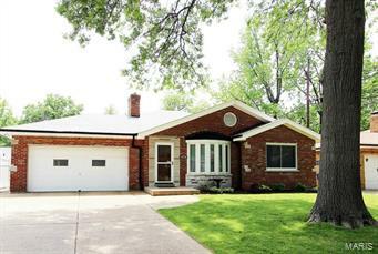Property Photo: 5938 Hilgard Place MO 63109