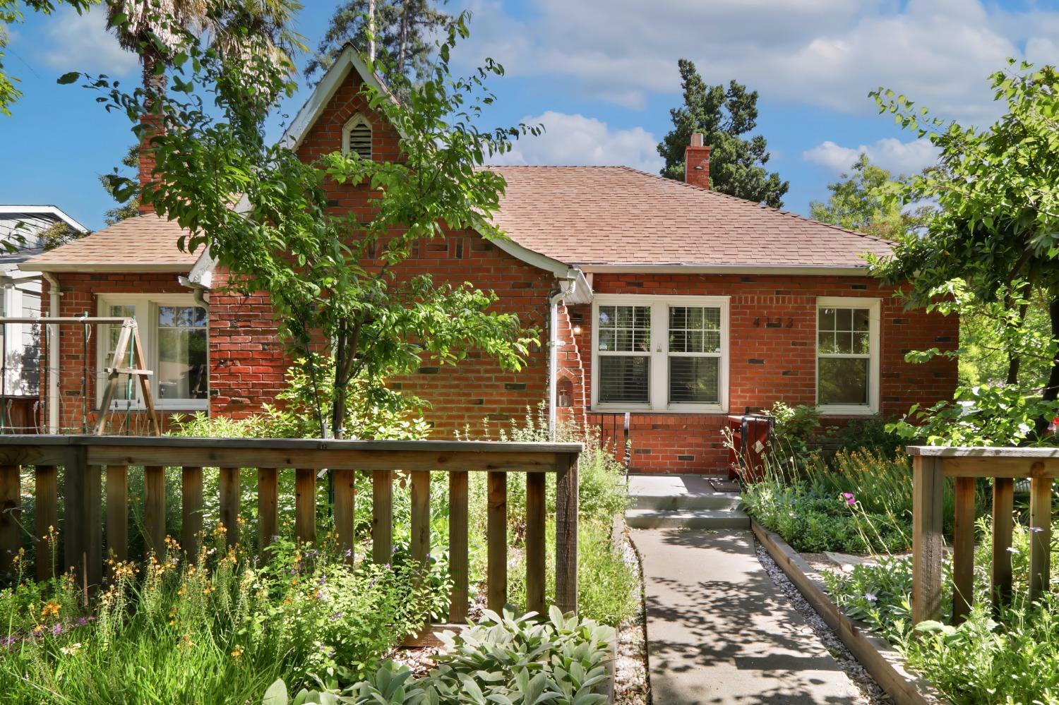 Property Photo: 4133 U Street CA 95817