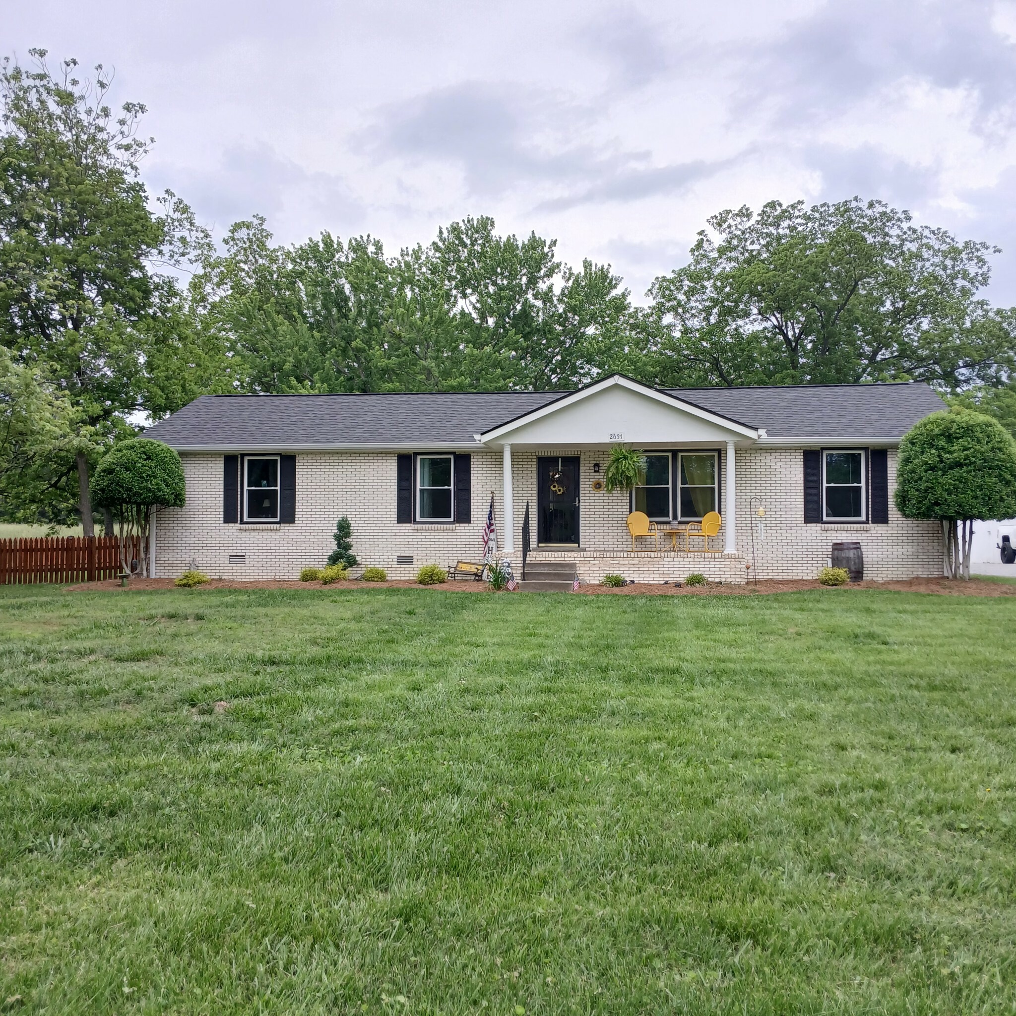 2651 Old Greenbrier Pike  Greenbrier TN 37073 photo