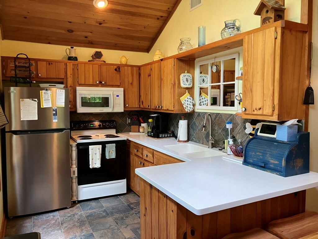 Property Photo:  54 Bumblebee Lane  NC 28906 