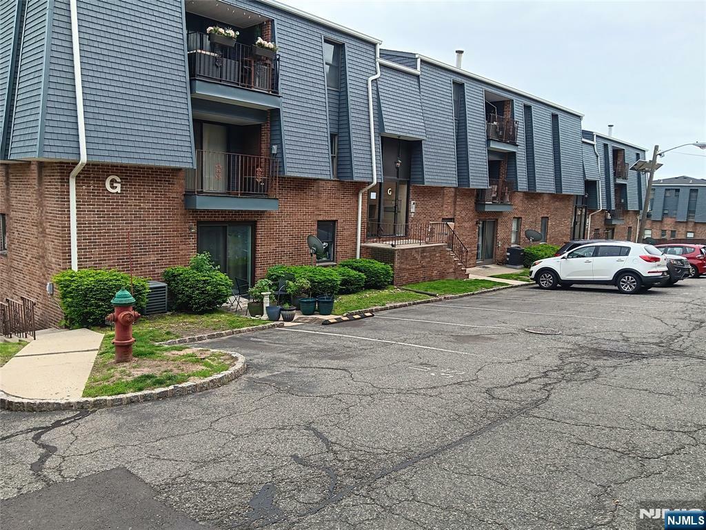 Property Photo:  700 Schuyler Avenue G23  NJ 07032 