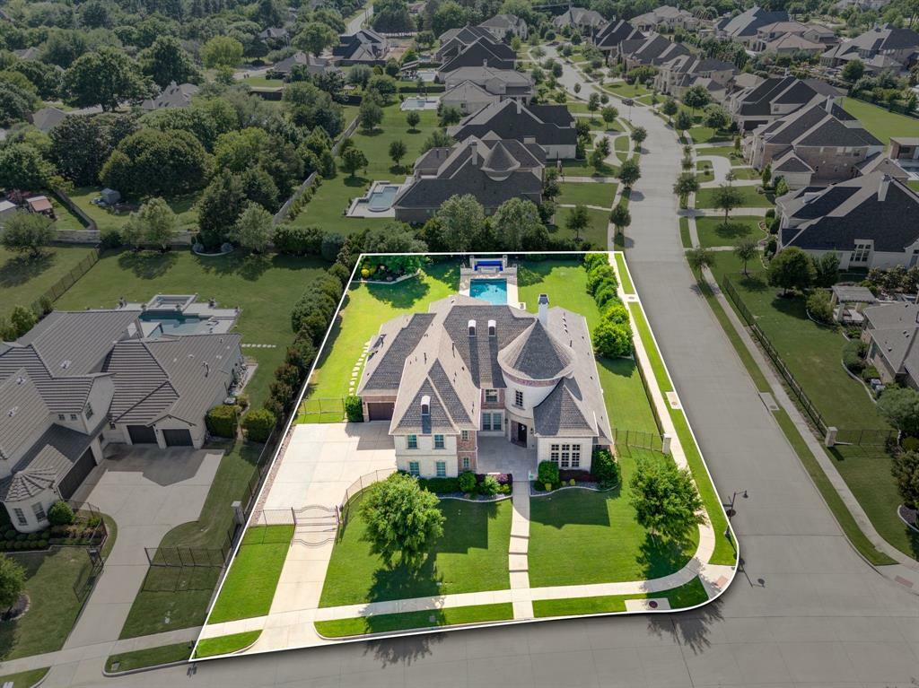 Property Photo: 920 Lexington Terrace TX 76092