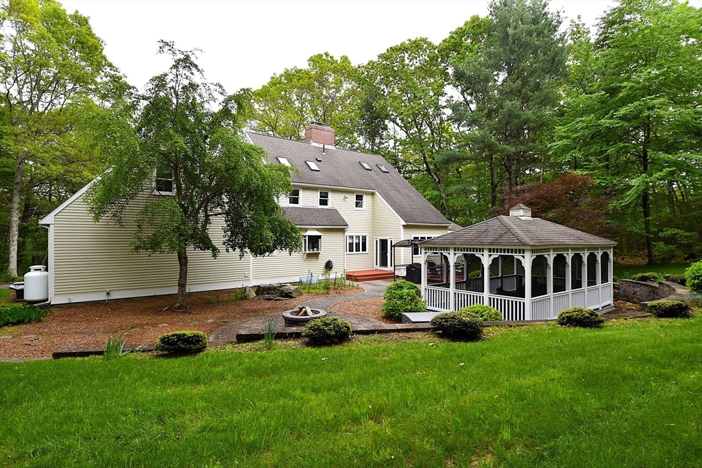 Property Photo: 290 Westboro Rd MA 01568