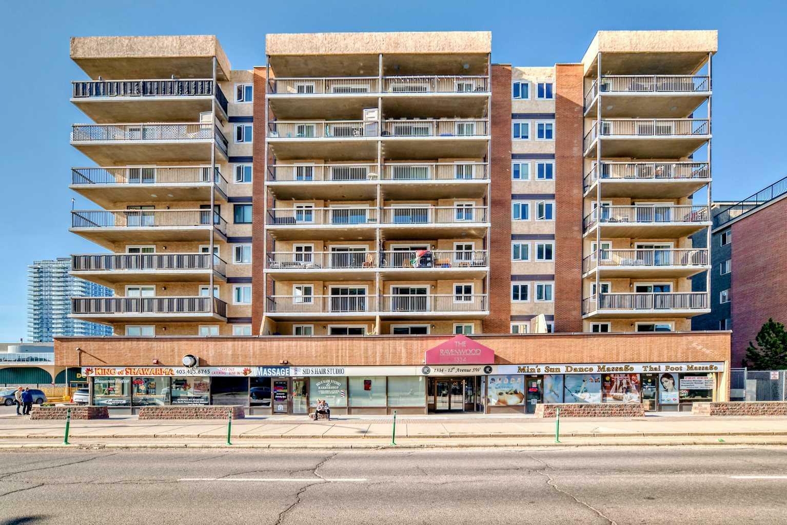 Property Photo: 1334 12 Avenue SW 808 AB T3C 3R9