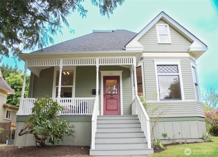 Property Photo: 123 24th Avenue WA 98122