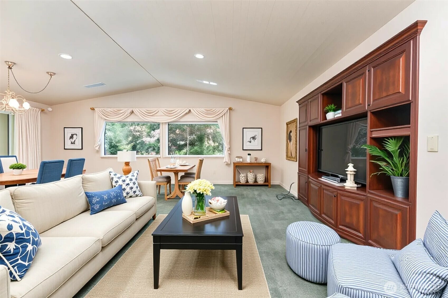 Property Photo: 14 Makah Way WA 98257