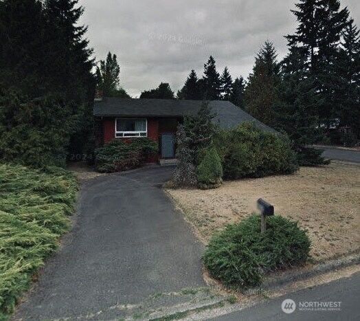 Property Photo: 4058 S 262nd Street WA 98032