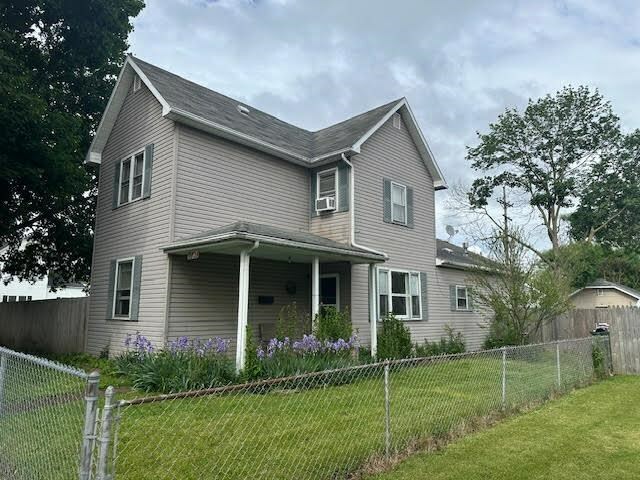 Property Photo: 1007 Sheridan Street IN 47374