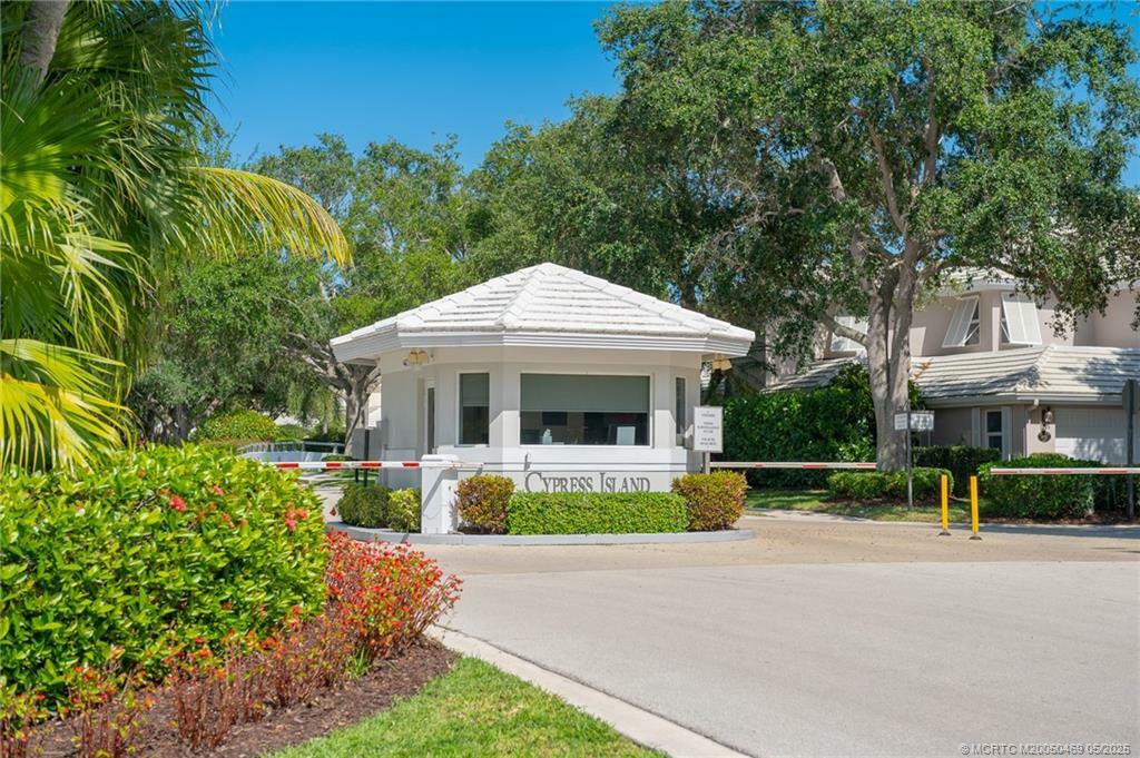 Property Photo: 2701 Cypress Island Drive FL 33410