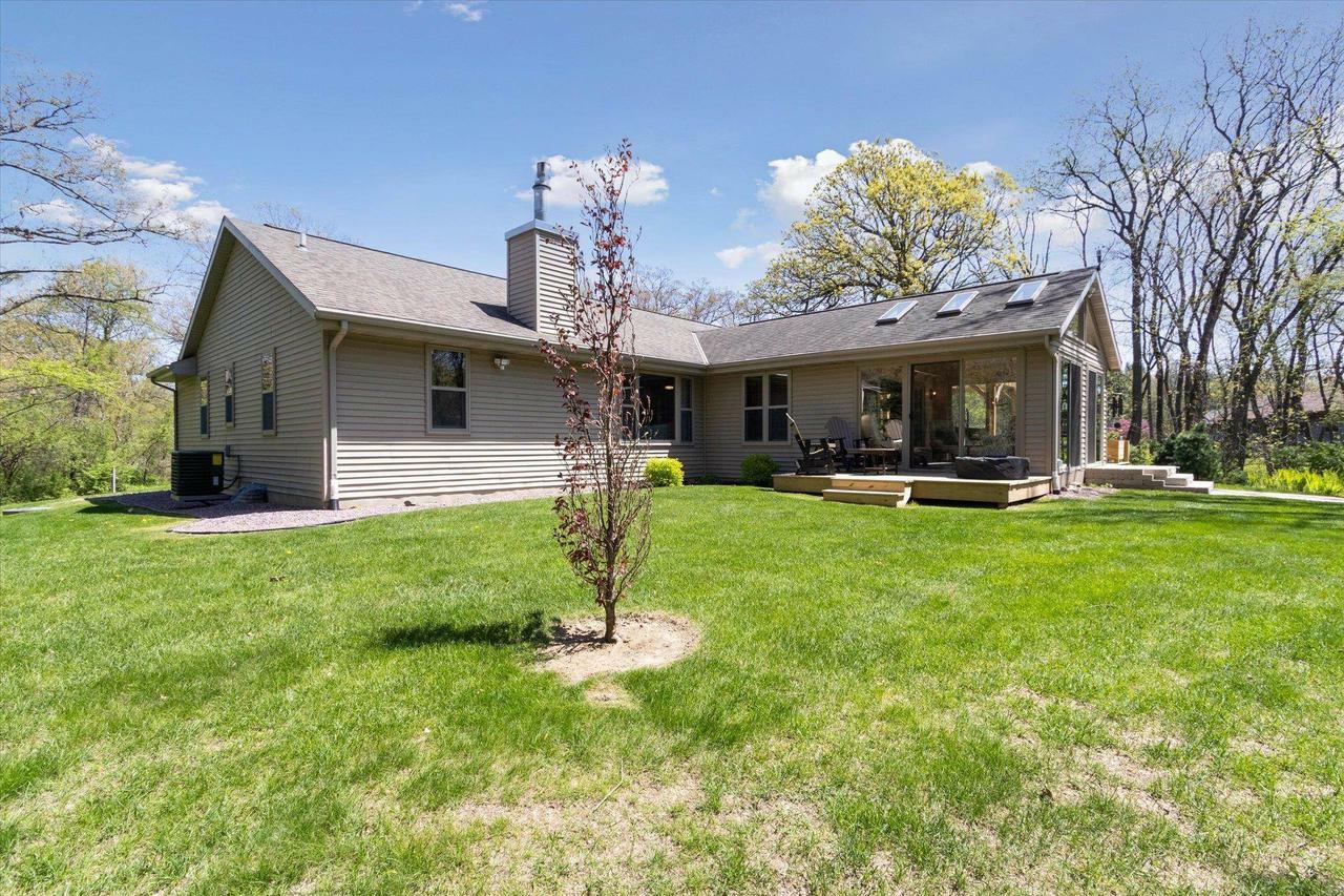 Property Photo: 2015 West Glenmoor Lane WI 53545