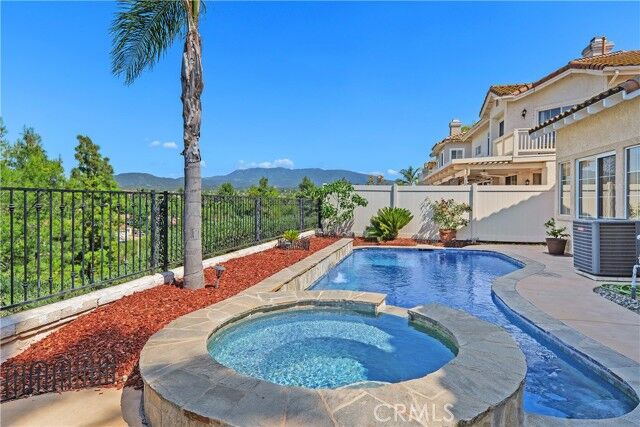 Property Photo:  44886 Camino Veste  CA 92592 