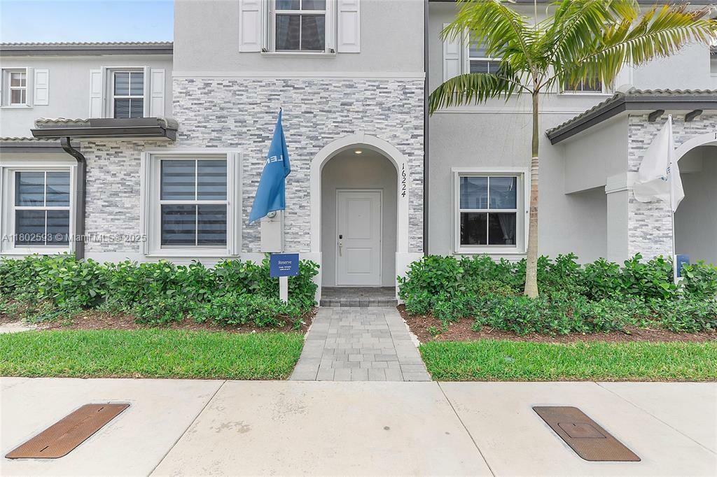 Property Photo: 16224 SW 291st St FL 33033