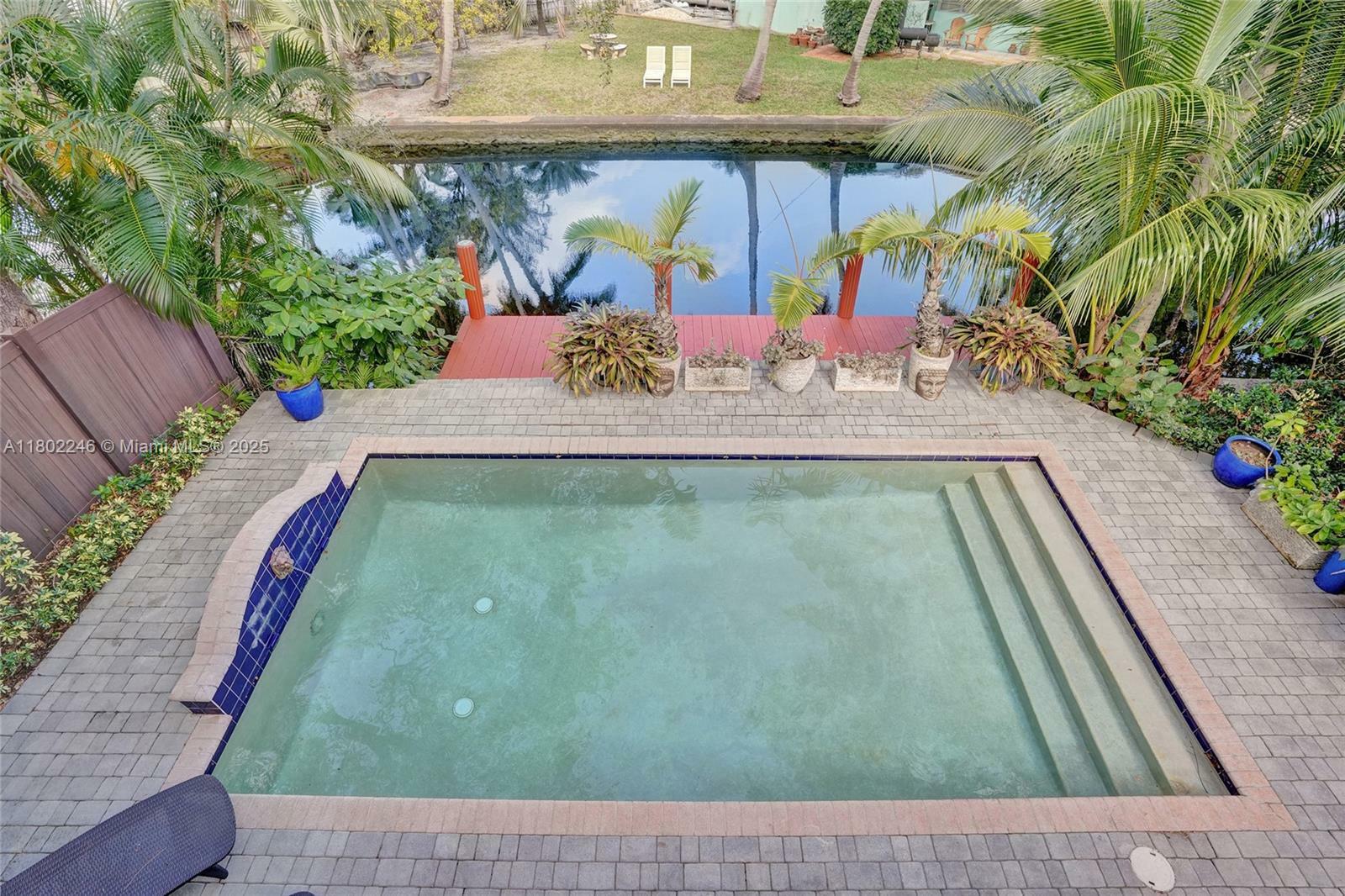 Property Photo: 816 SW 10th Str FL 33315