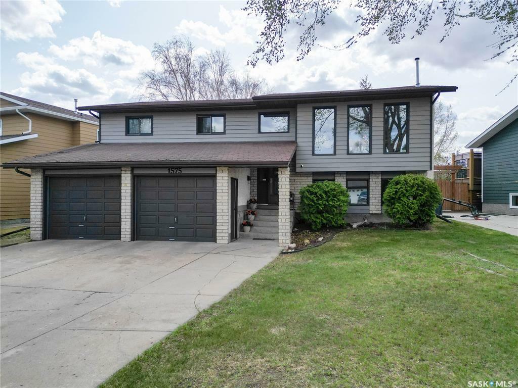 Property Photo: 1575 Bliss Crescent SK S6V 7N7
