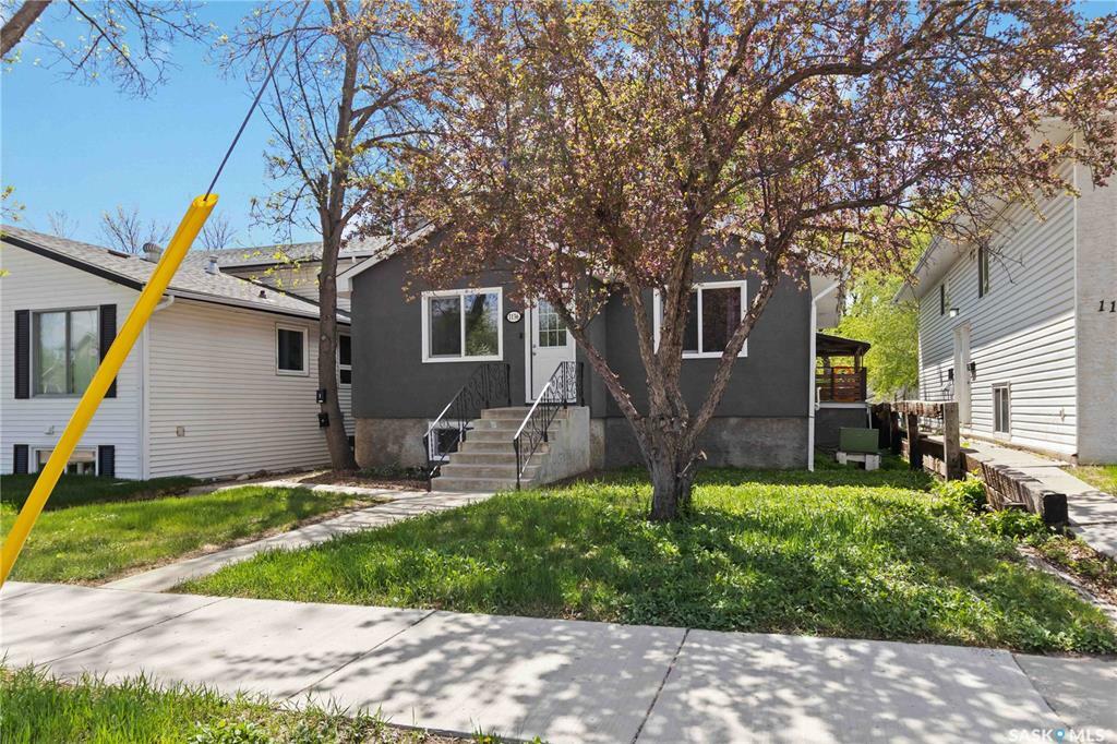 Property Photo:  1136 12th Street E  SK S7H 0E2 