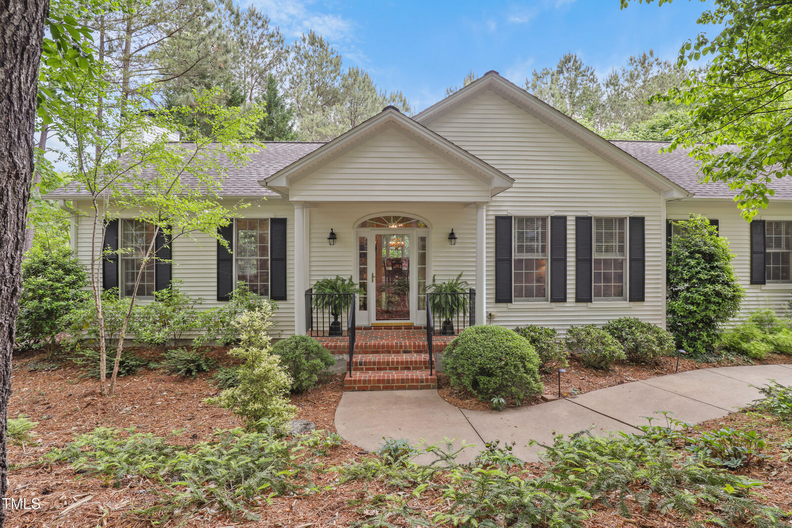 Property Photo:  826 Rushing  NC 27312 
