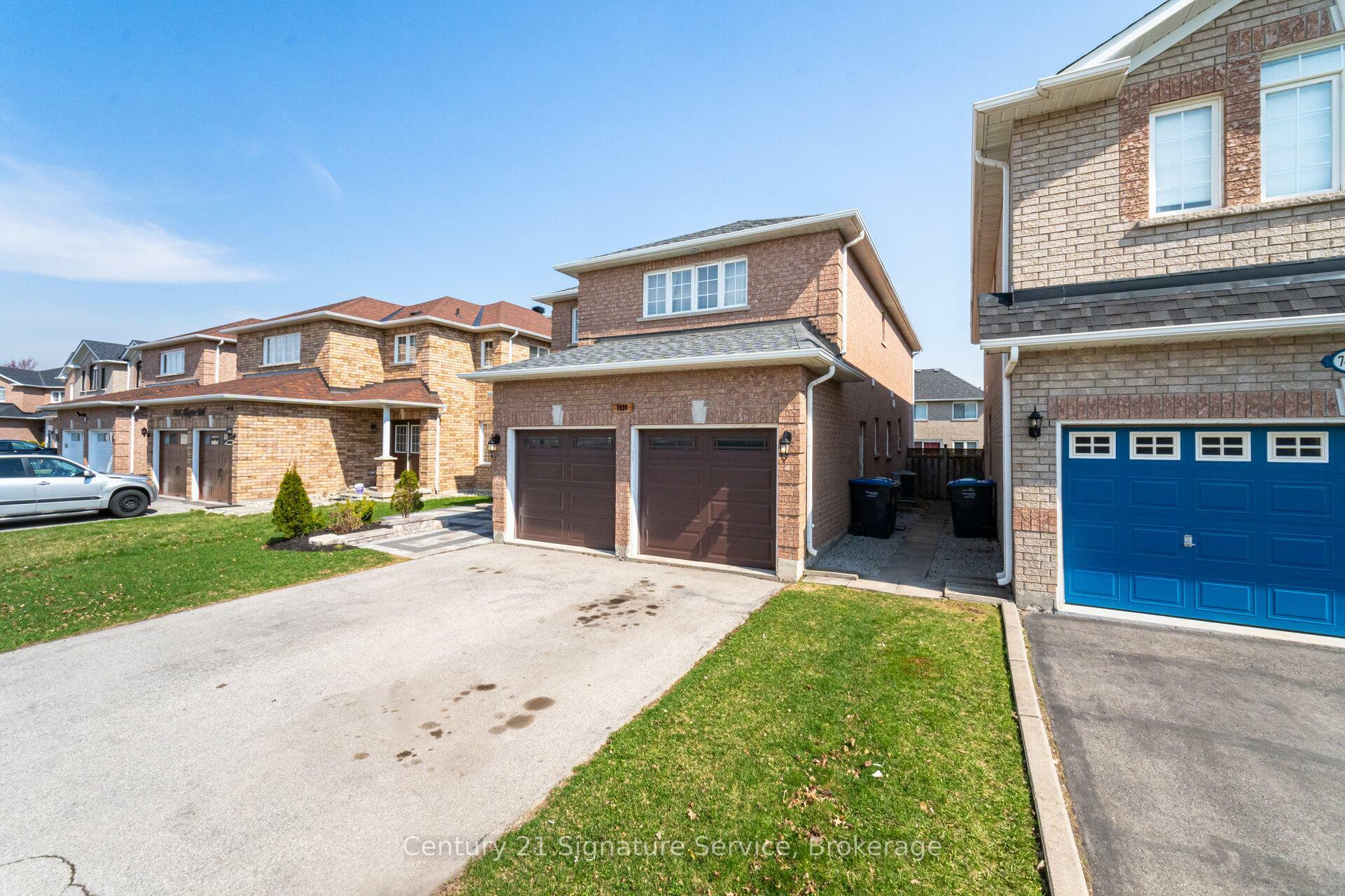 Property Photo: 7439 Allspice Trail ON L5N 8N5