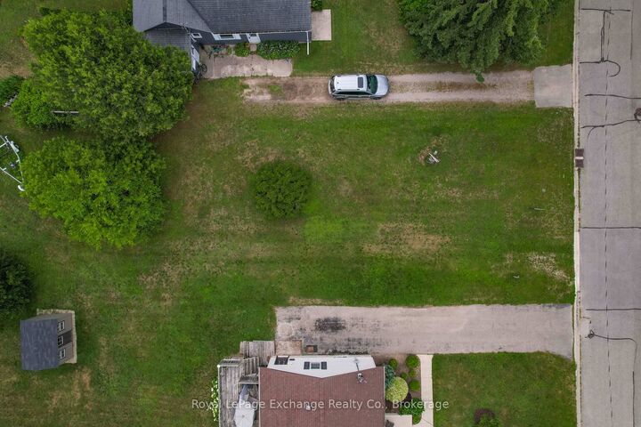Property Photo:  395 Elgin Street  ON N2Z 2V7 