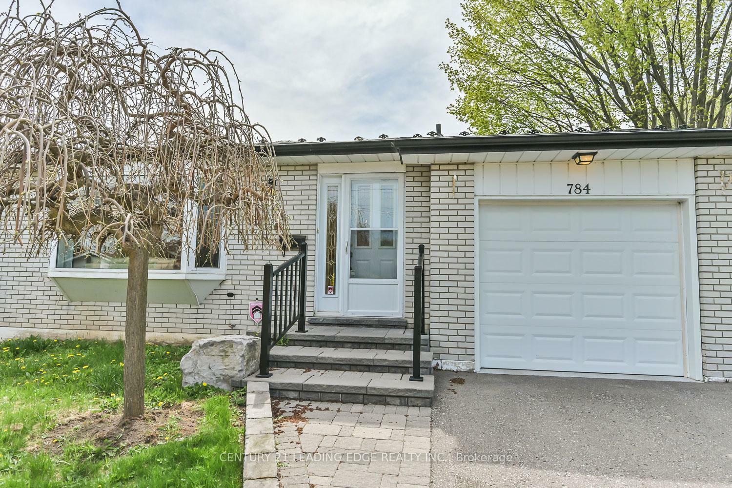 Photo de la propriété: 784 Batory Avenue ON L1W 2W3