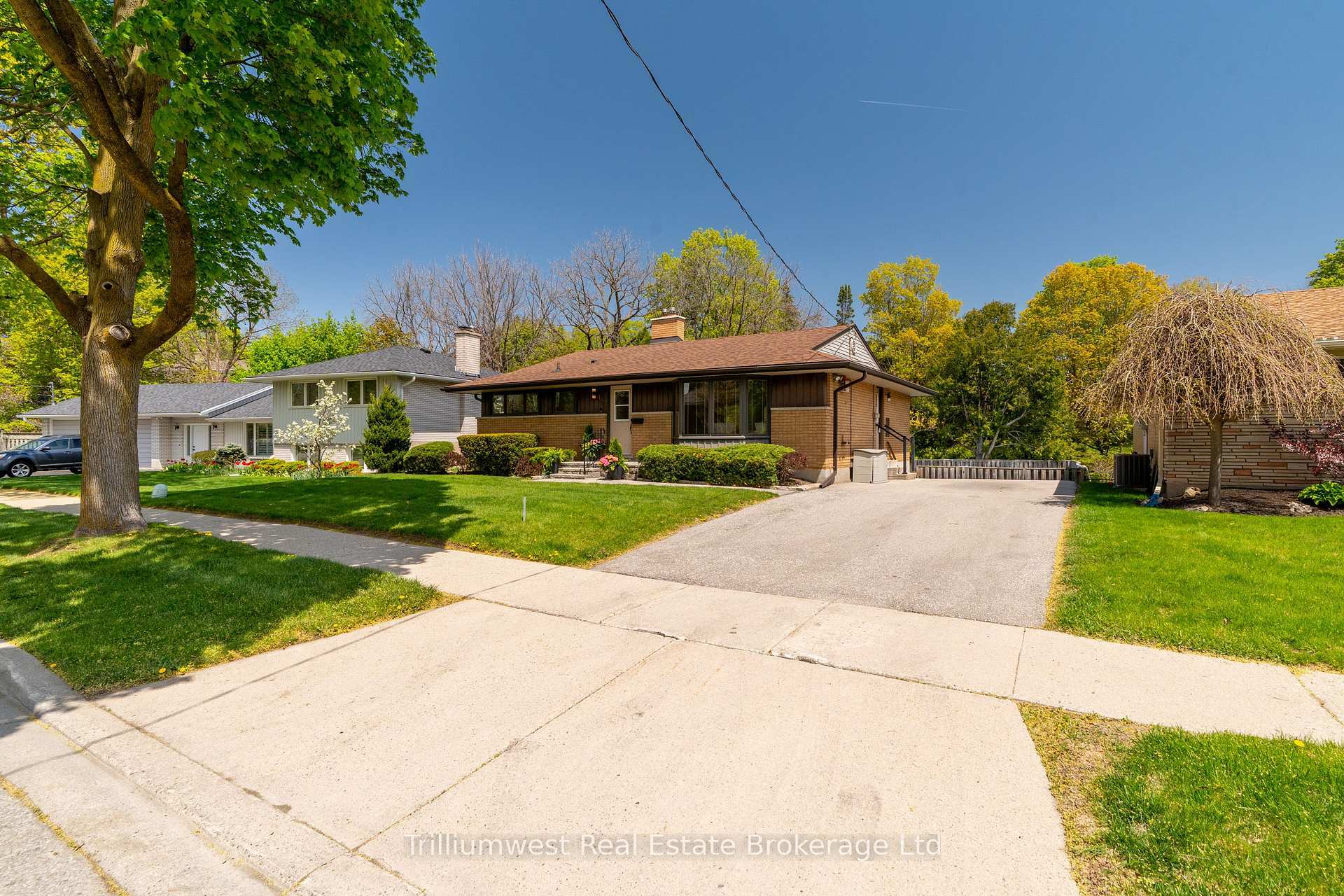 Property Photo: 147 Village Road ON N2M 4K9