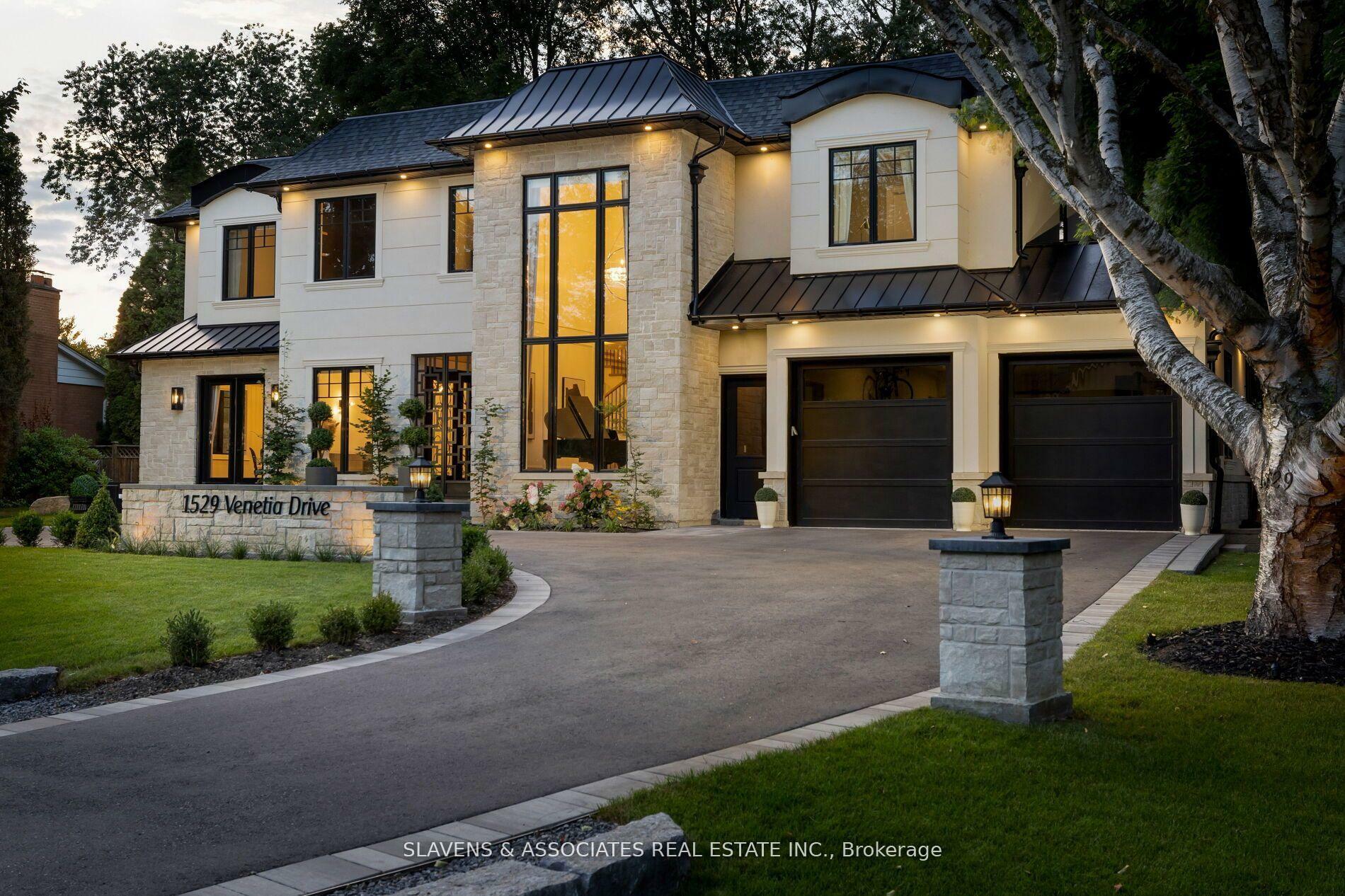 1529 Venetia Drive  Oakville ON L6L 1K8 photo