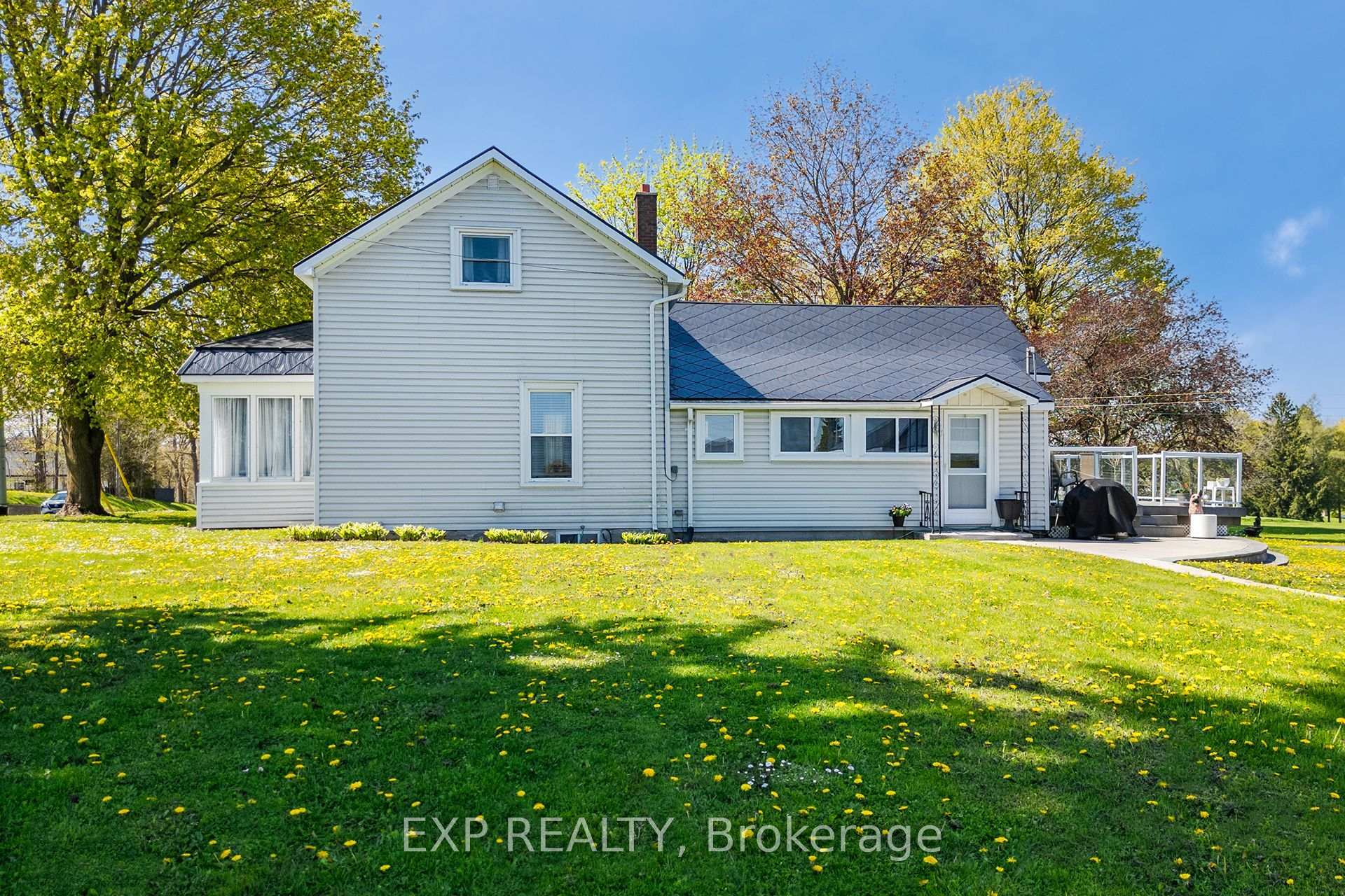 Property Photo: 628 Josephine Street ON N0G 2W0