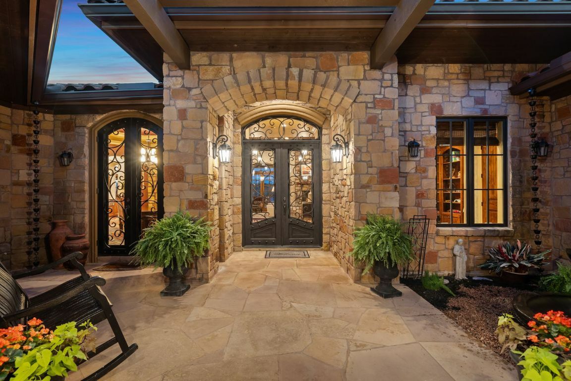 Property Photo: 481 Chimney Cove Drive TX 78654