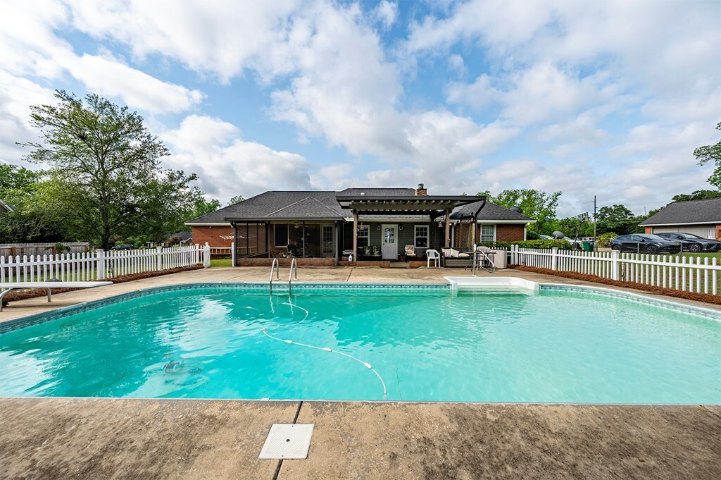 Property Photo: 105 Fowler GA 31763