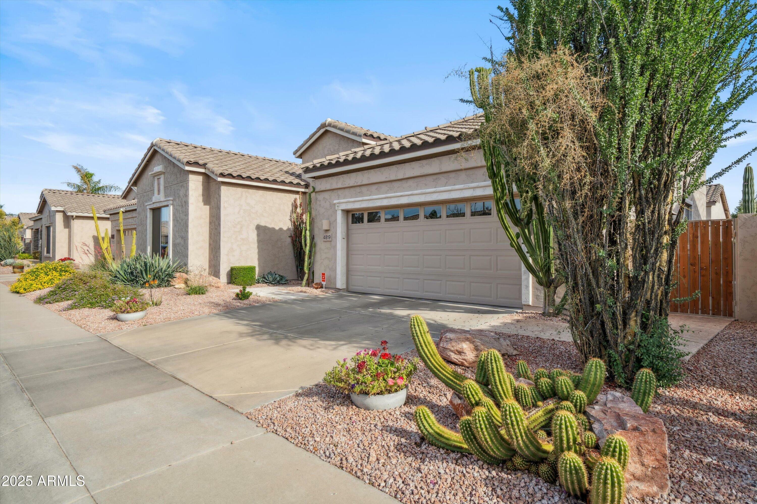 Property Photo: 4819 E Villa Theresa Drive AZ 85254
