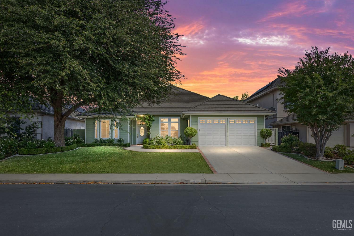 1904 Wedgemont Place  Bakersfield CA 93311 photo