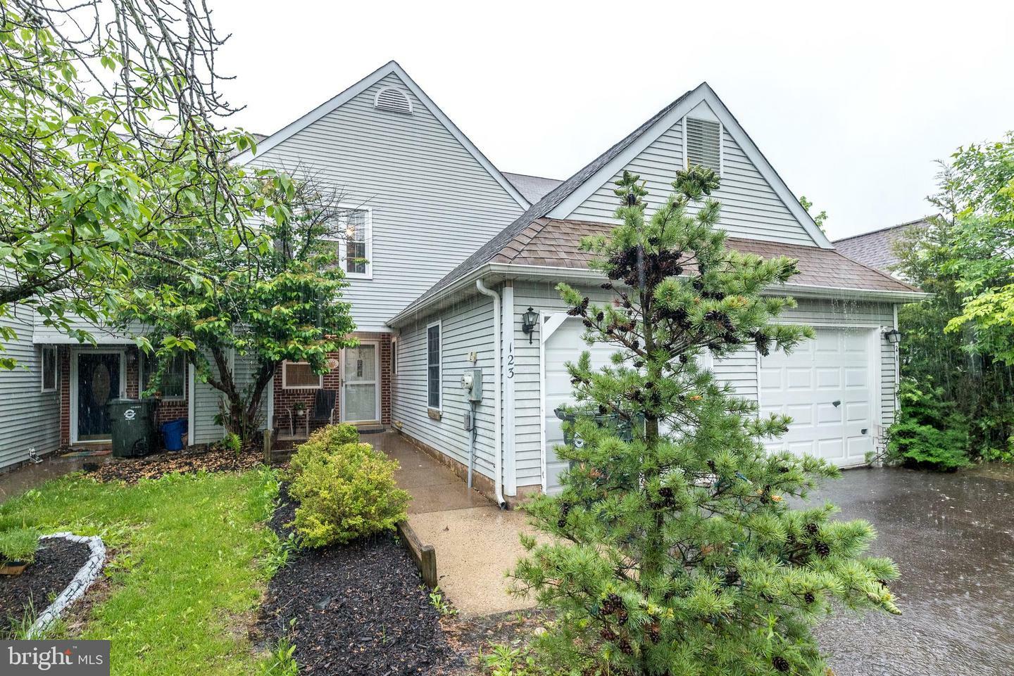Property Photo: 123 Wigton Circle PA 18944