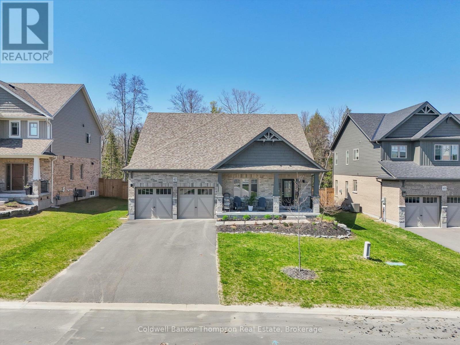 Photo de la propriété:  42 Woodstream Drive  ON P1H 0B7 