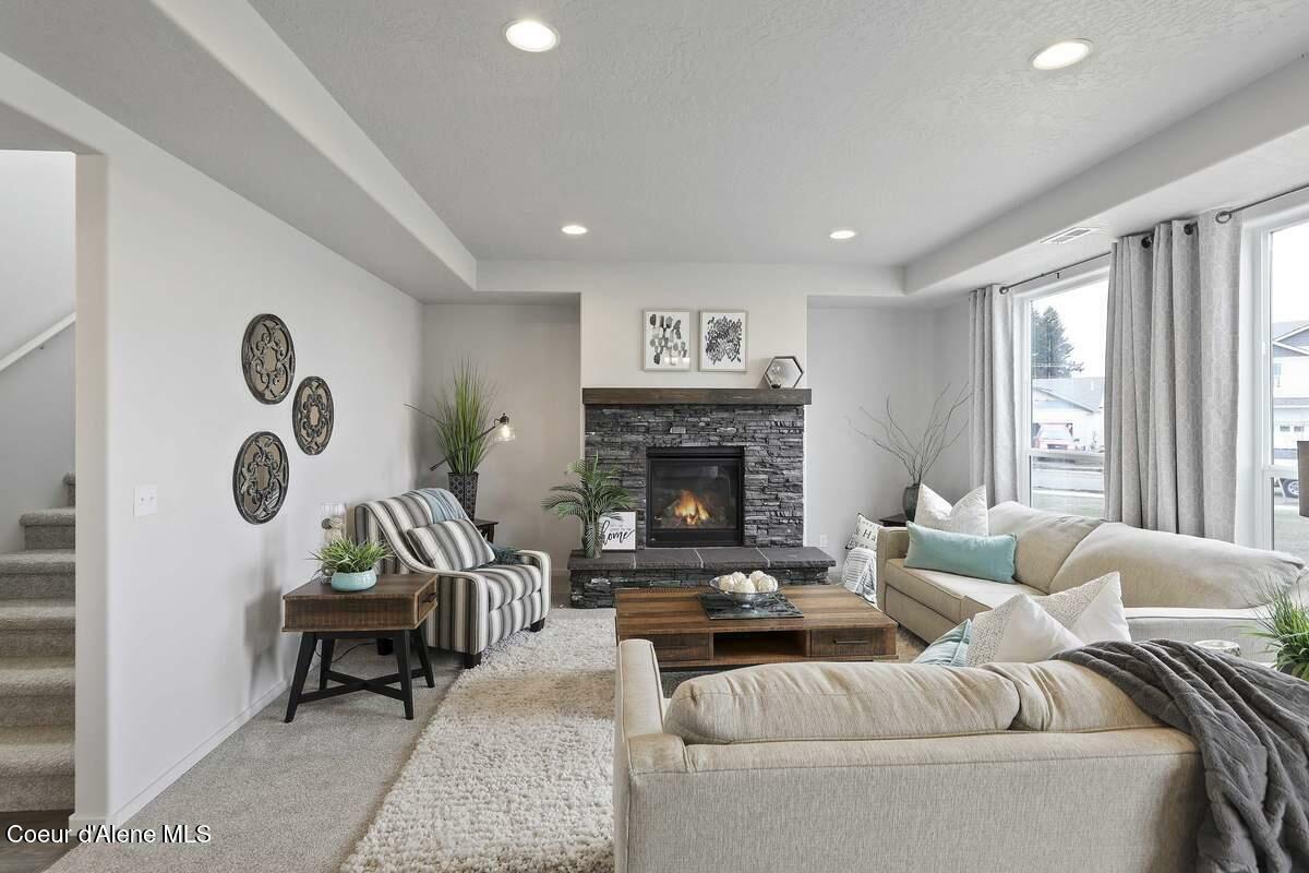 Property Photo: 10135 Liverpool Loop ID 83835
