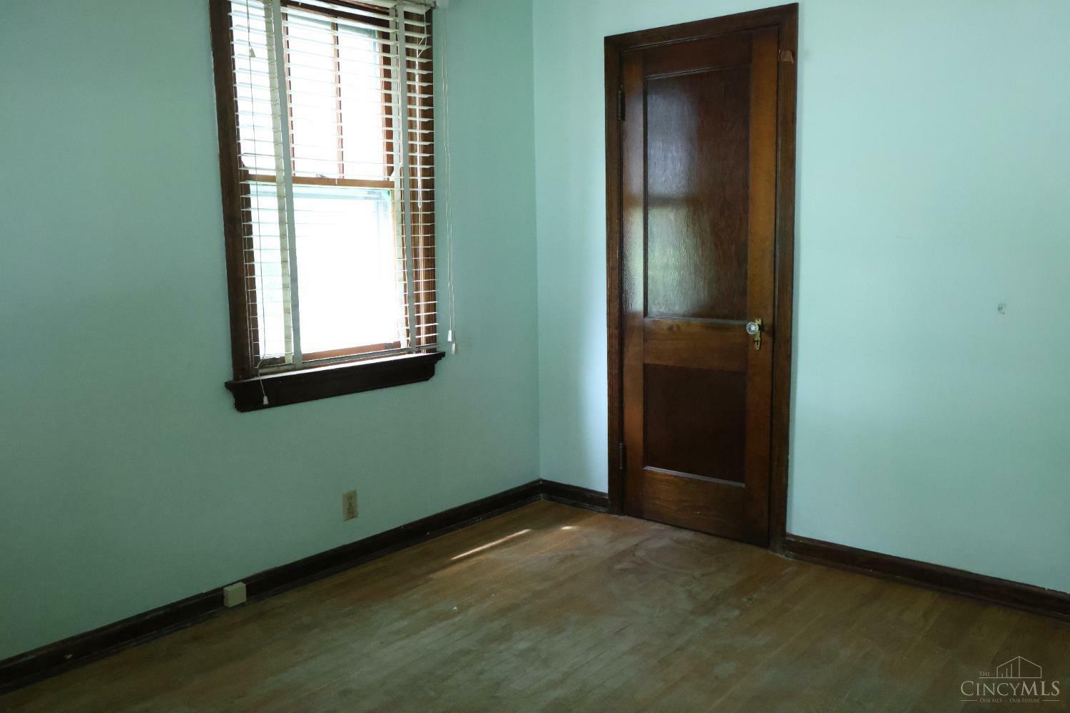 Property Photo: 1916 Waltham Avenue OH 45239