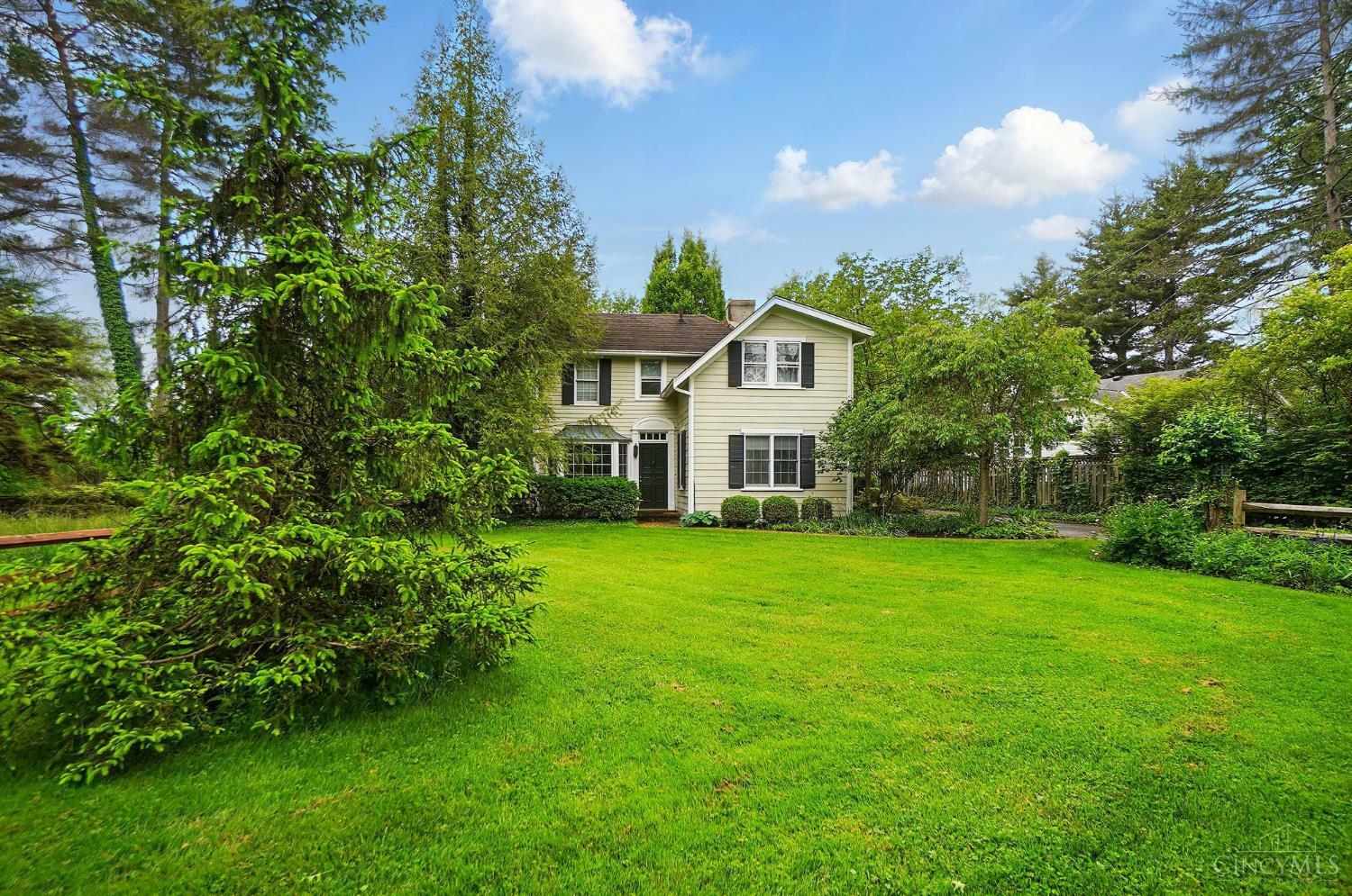 Property Photo:  8825 Old Indian Hill Road  OH 45243 