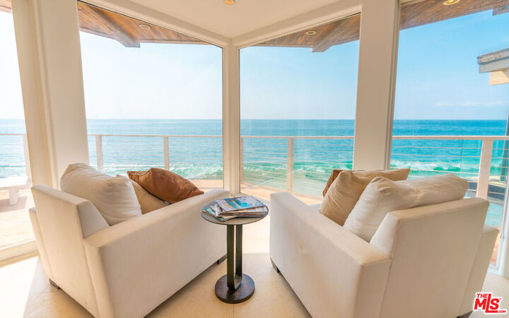 Property Photo: 27112 Malibu Cove Colony Dr CA 90265