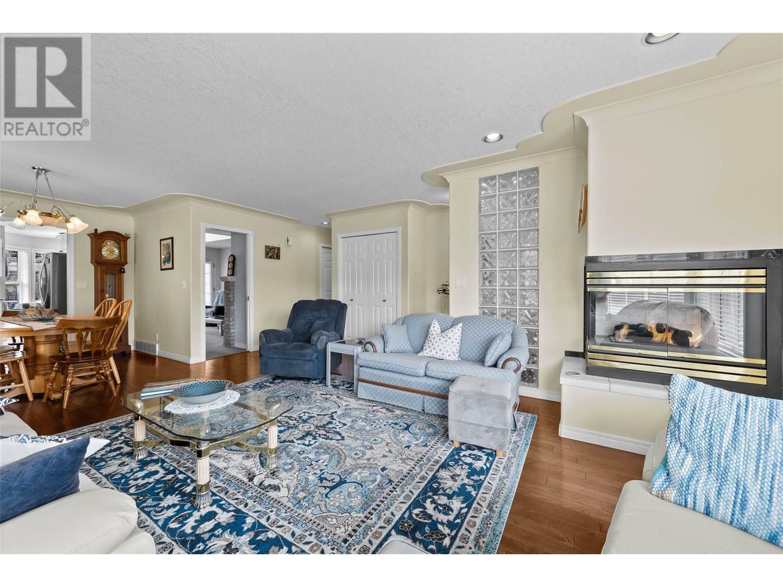 Property Photo: 461 Nueva Wynd BC V2H 1S1