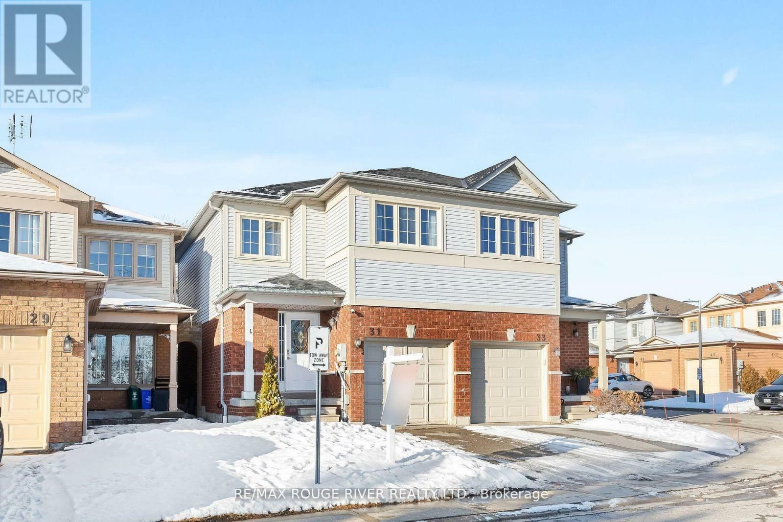 Property Photo: 31 Greengrove Way ON L1R 2N4